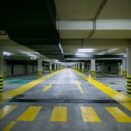Pirimze Plaza Otel Tiflis Dış mekan fotoğraf