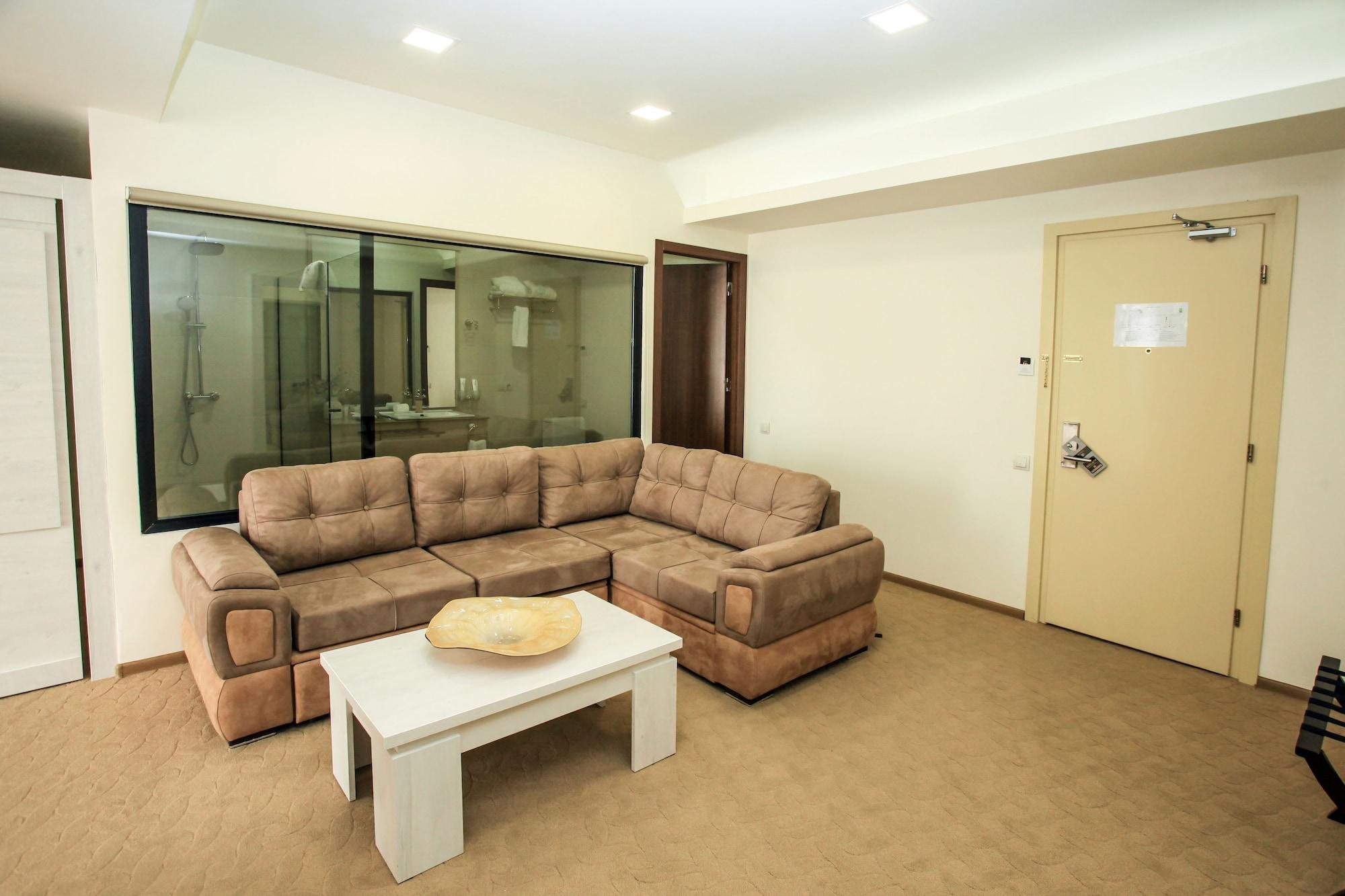 Pirimze Plaza Otel Tiflis Dış mekan fotoğraf
