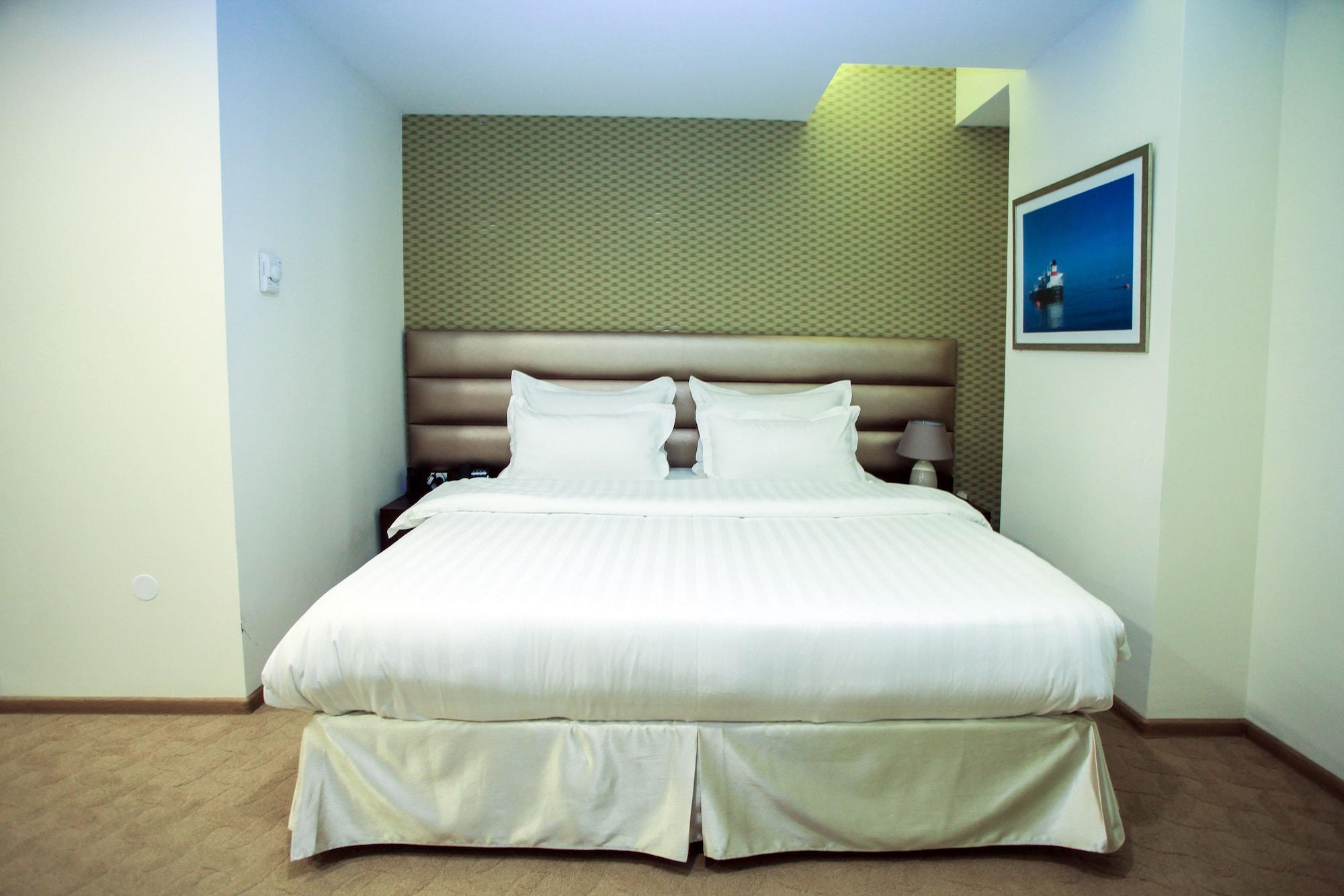 Pirimze Plaza Otel Tiflis Dış mekan fotoğraf