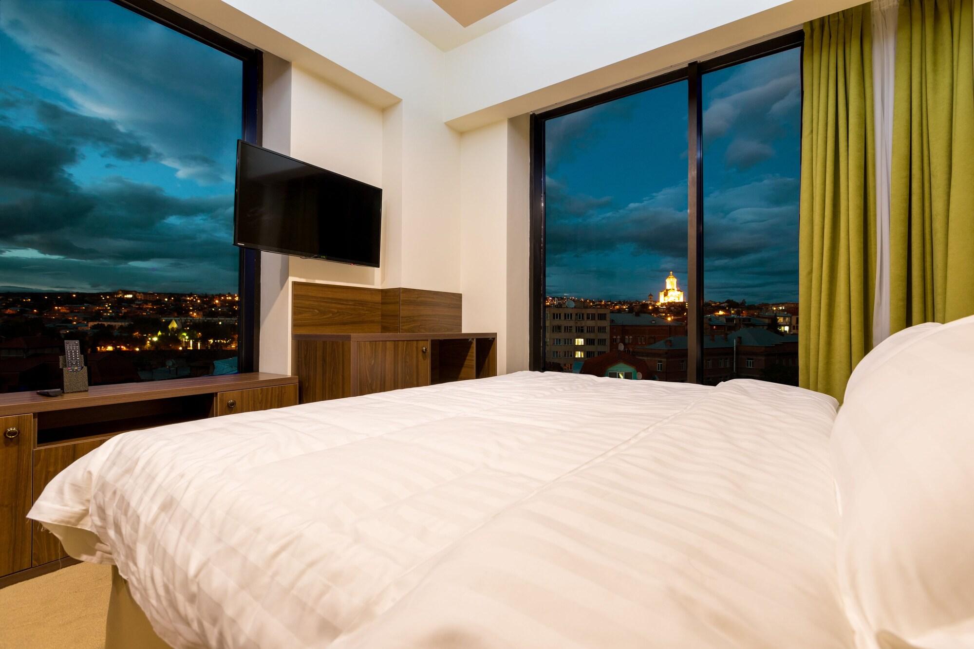 Pirimze Plaza Otel Tiflis Dış mekan fotoğraf