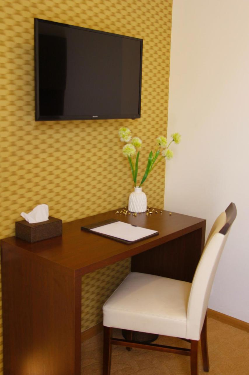 Pirimze Plaza Otel Tiflis Dış mekan fotoğraf