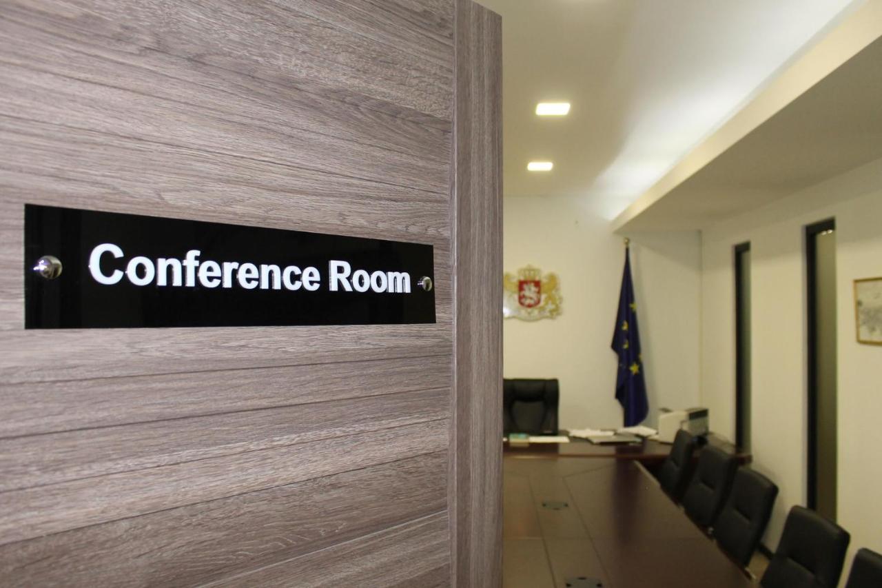 Pirimze Plaza Otel Tiflis Dış mekan fotoğraf