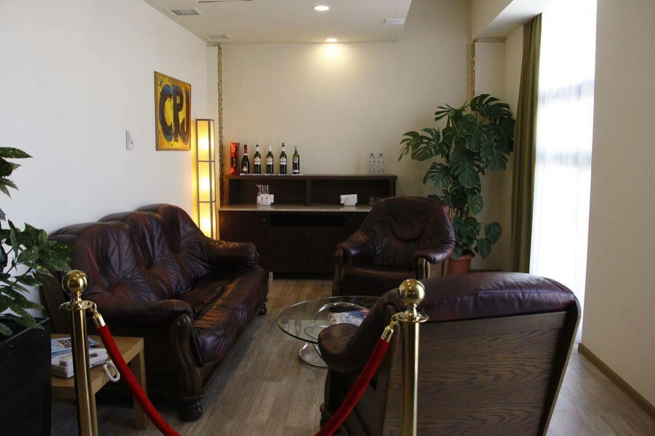 Pirimze Plaza Otel Tiflis Dış mekan fotoğraf