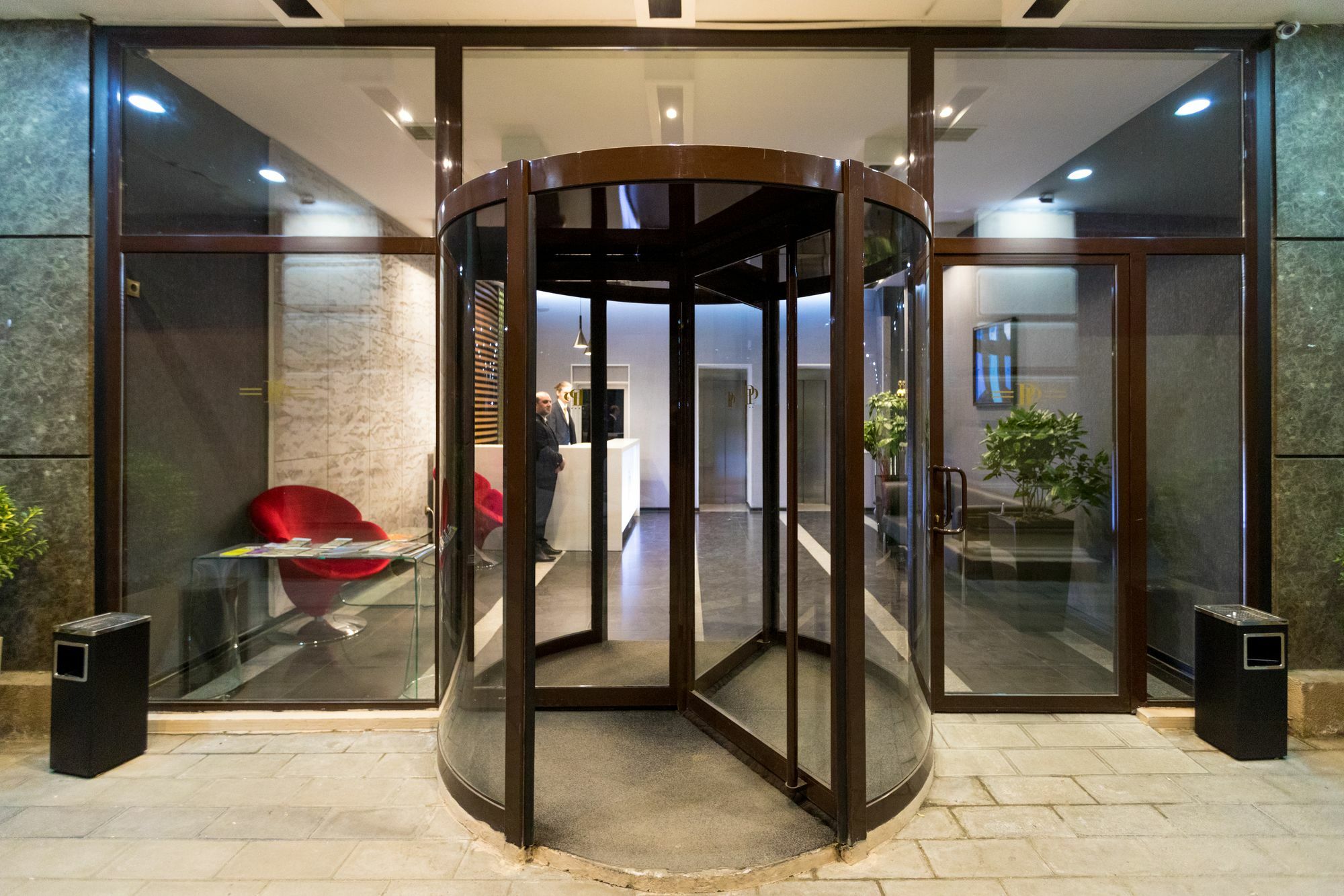 Pirimze Plaza Otel Tiflis Dış mekan fotoğraf